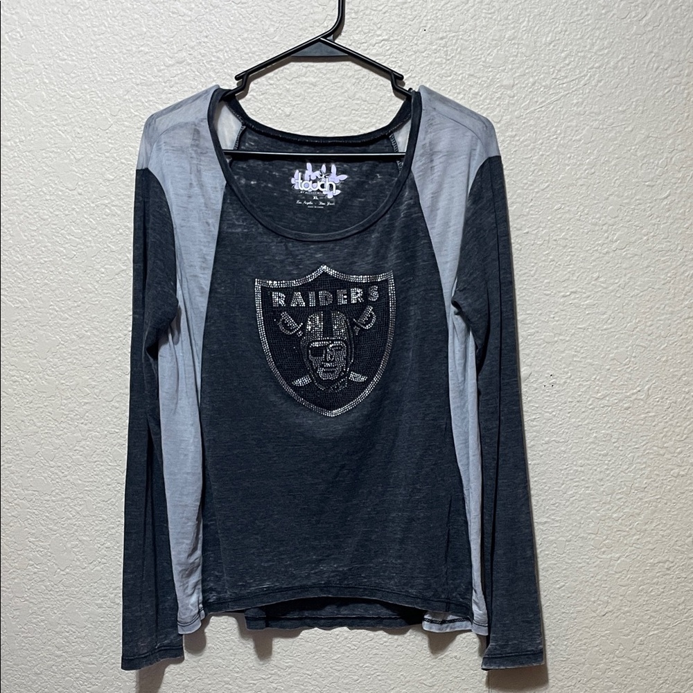 Touch by Alyssa Milano Women's Gray LA Raiders Lightweight Shirt. NWT. Size XL.
